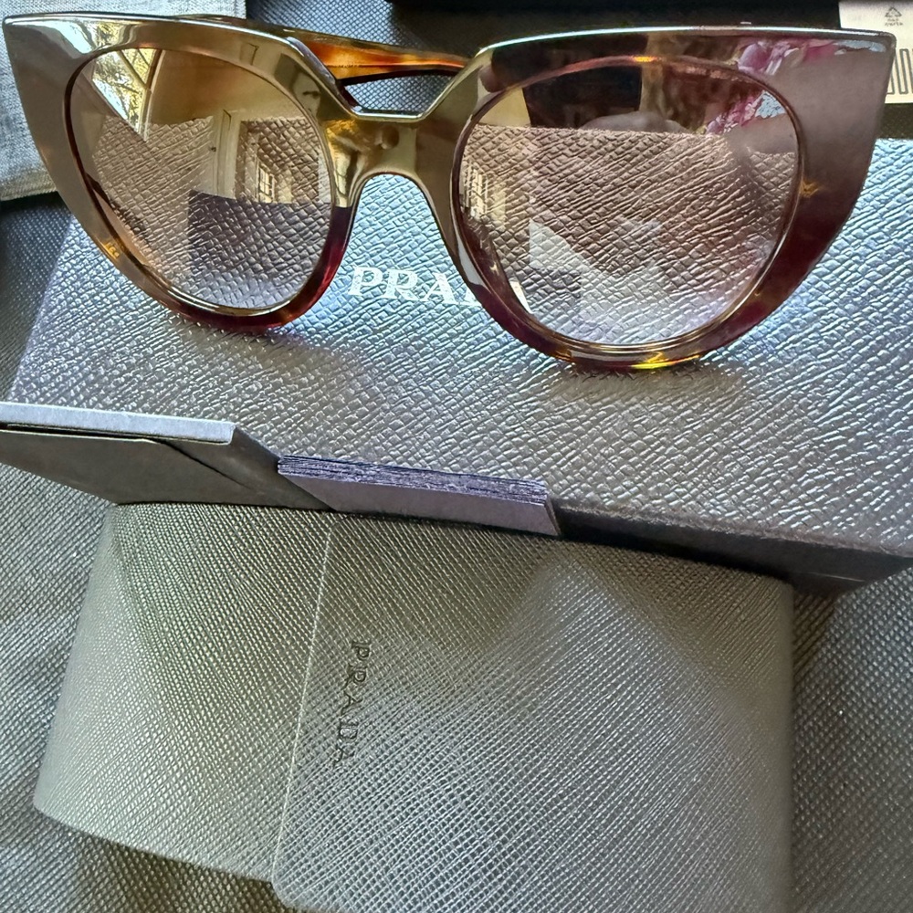 Prada Women's Gradient Brown Sunglasses